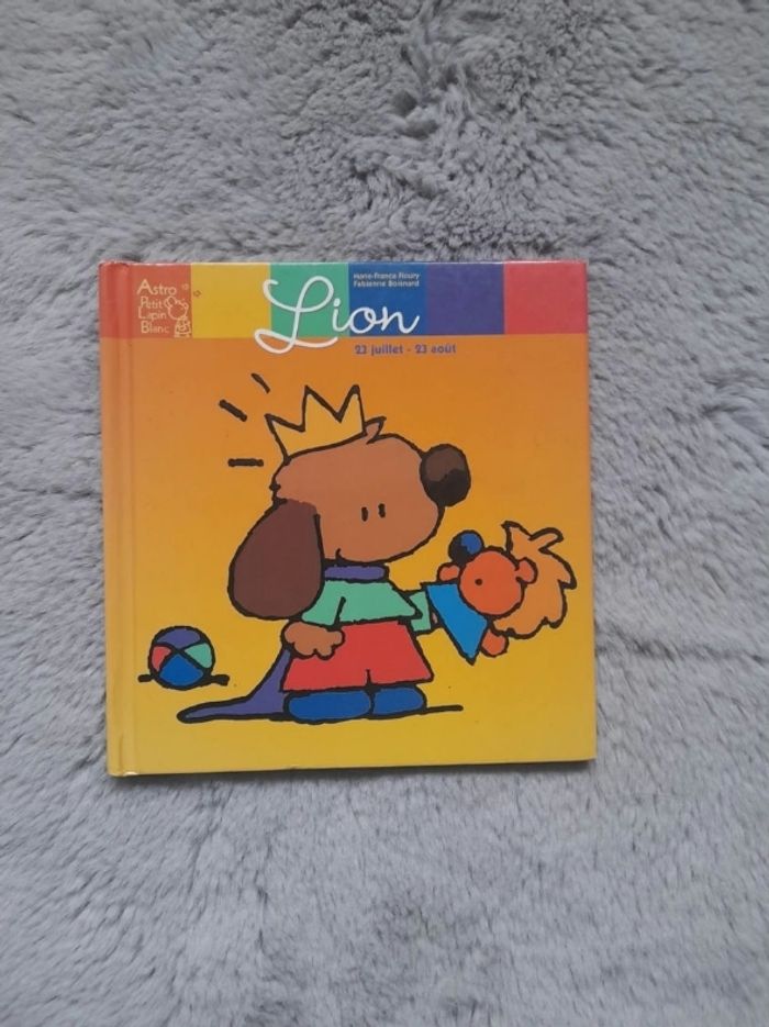 Livre enfants signe lion