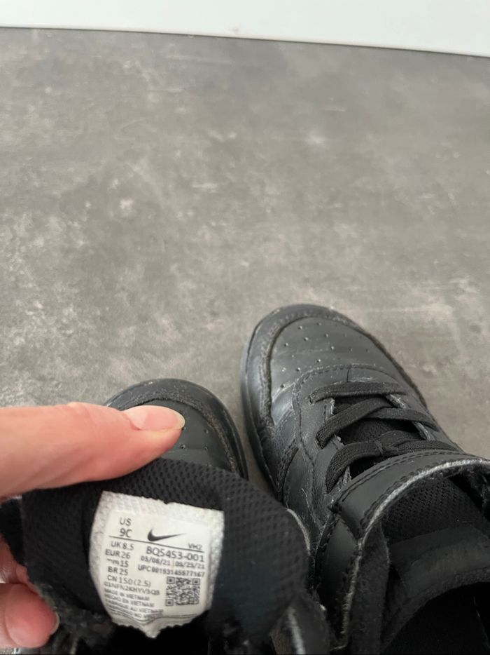 Paire de basket Nike 26 - photo numéro 3