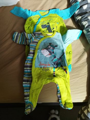 Lot de vêtements 1 mois