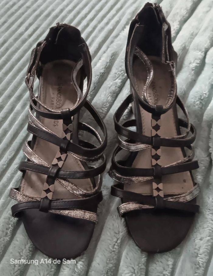 Sandales grand boulevard taille39