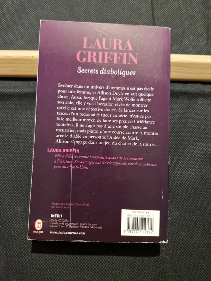Secrets diaboliques - Laura Griffin - photo numéro 5