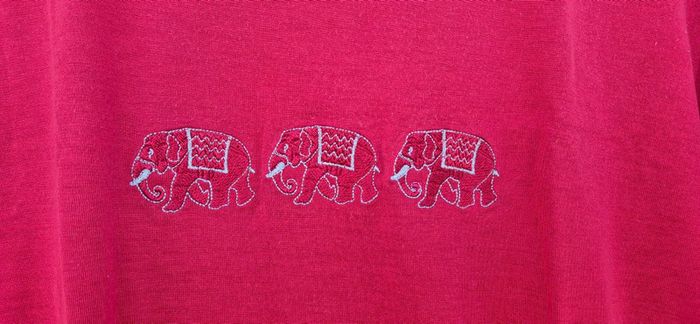 Tee-shirt fantaisie motif éléphants. - photo numéro 3