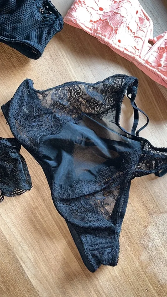 Lot de 4 sous vêtements undiz taille S et 90B - photo numéro 4