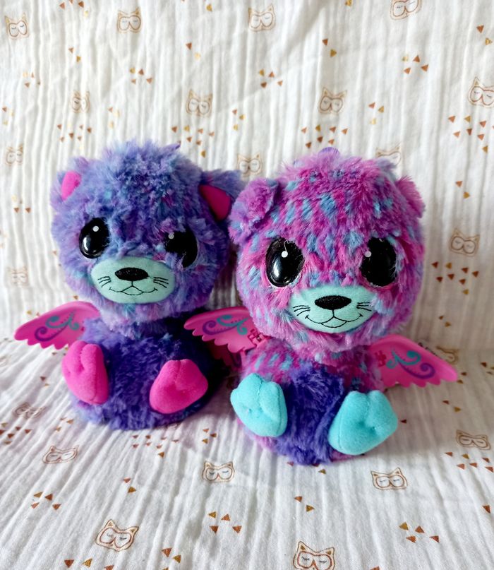 2 peluches Hatchimals interactive