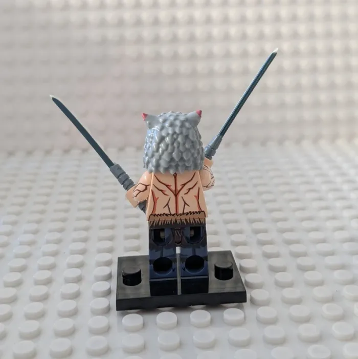 Figurine Demon Slayer : Inosuke Hashibira, style lego - photo numéro 2