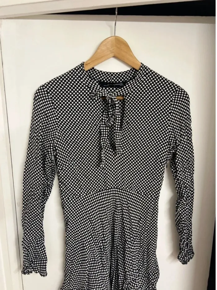 Robe parisienne super chic neuve Zara - taille M - photo numéro 2