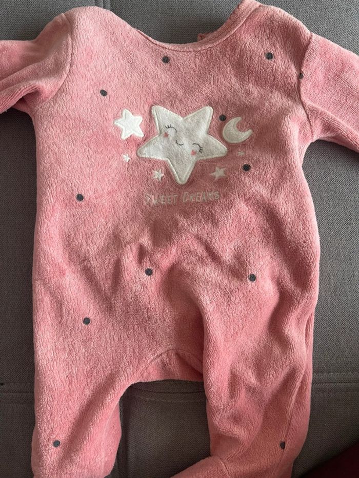 Lot de 6 pijamas taille 1 mois