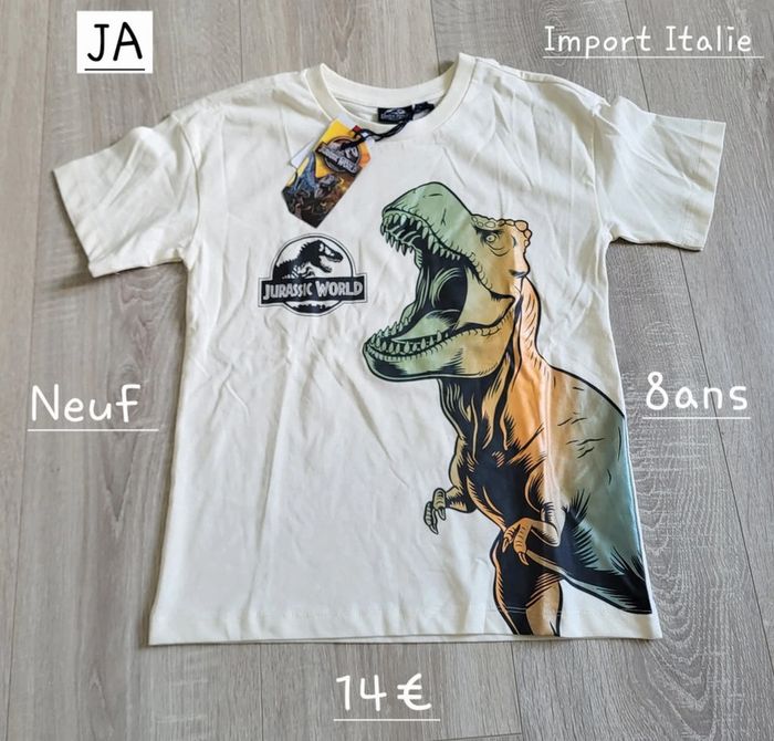 T-shirt Jurassic world