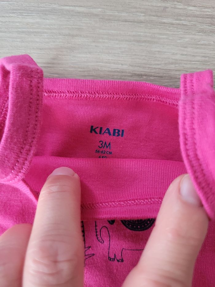 Lot de 5 bodys fille en 1 mois - photo numéro 10