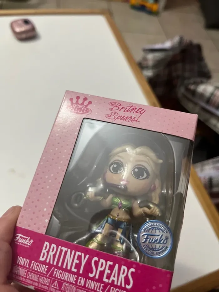 Figurine Britney Spears - photo numéro 6