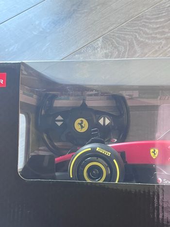 Voiture télécommandée F1 75 – Modèle Ferrari