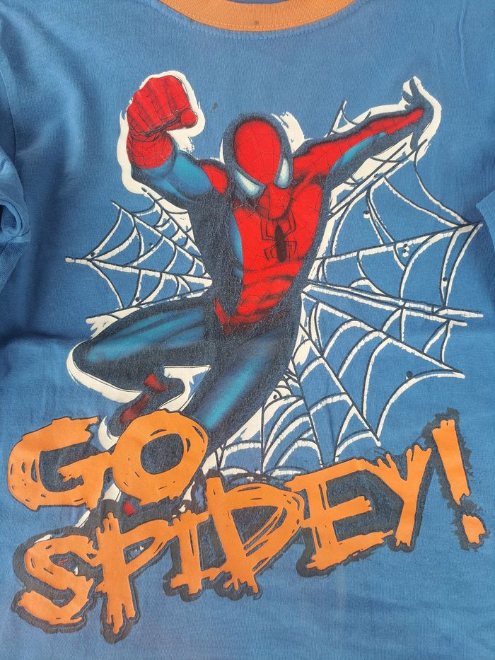 Pull léger "Spider-man" - photo numéro 3