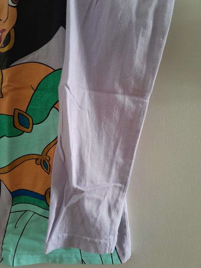 T-shirt Yasmine, Marque Disney, couleur lilas imprimé, taille 9/10ans -140cm, manches longues - photo numéro 3