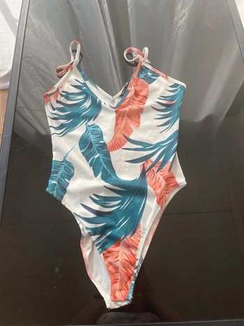 Joli maillot de bain en taille M