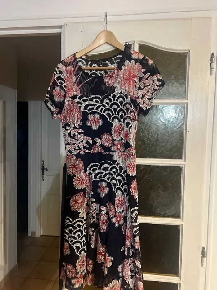 Sublime robe chic parisienne neuve - taille 40 - Jacqueline RIU