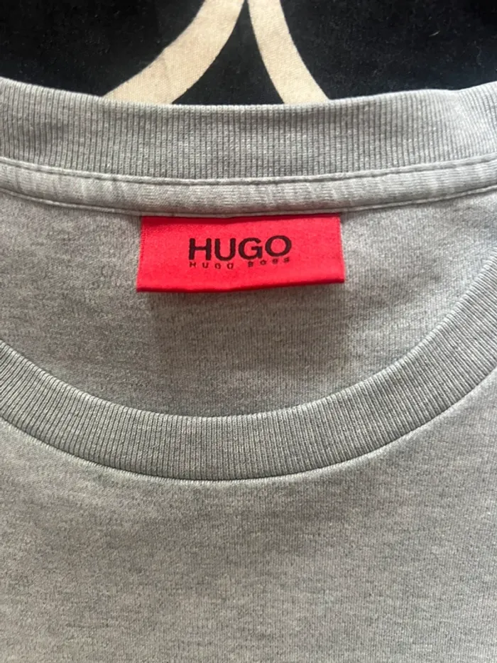 Pull gris Hugo Boss taille M - photo numéro 3
