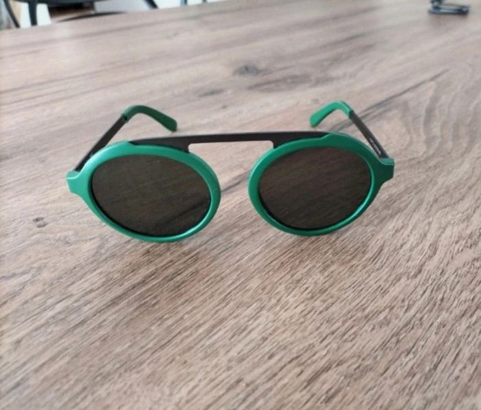 Lunettes de soleil - photo numéro 2
