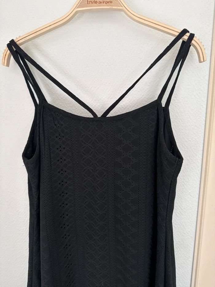 Robe noire - photo numéro 2
