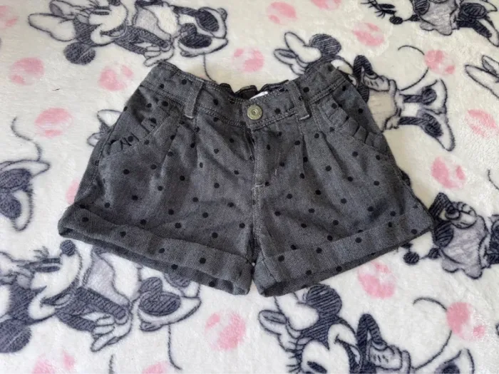 Short fille