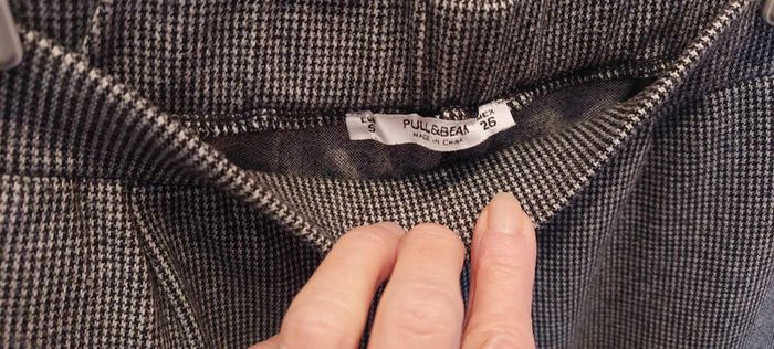 Beau et chaud pantalon femme Pull & Bear S noir/blanc très bon état - photo numéro 2