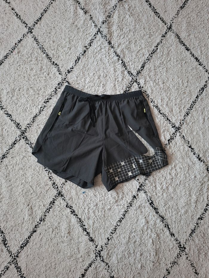 Ensemble Nike Running Homme Taille M - Veste, T-shirt & Short gris - photo numéro 4