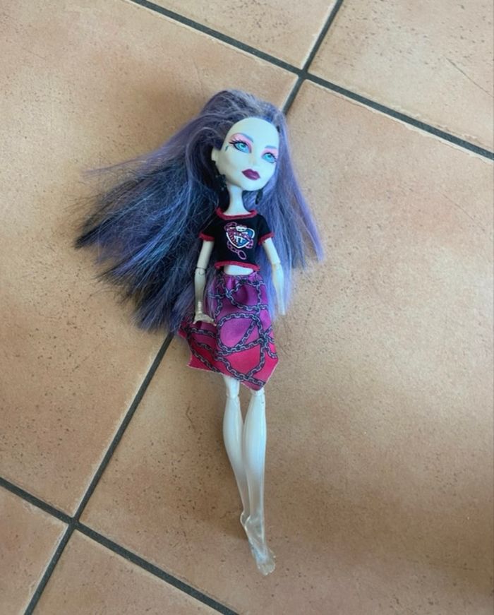 Poupée Spectra Vondergeist Ghoul Spirit