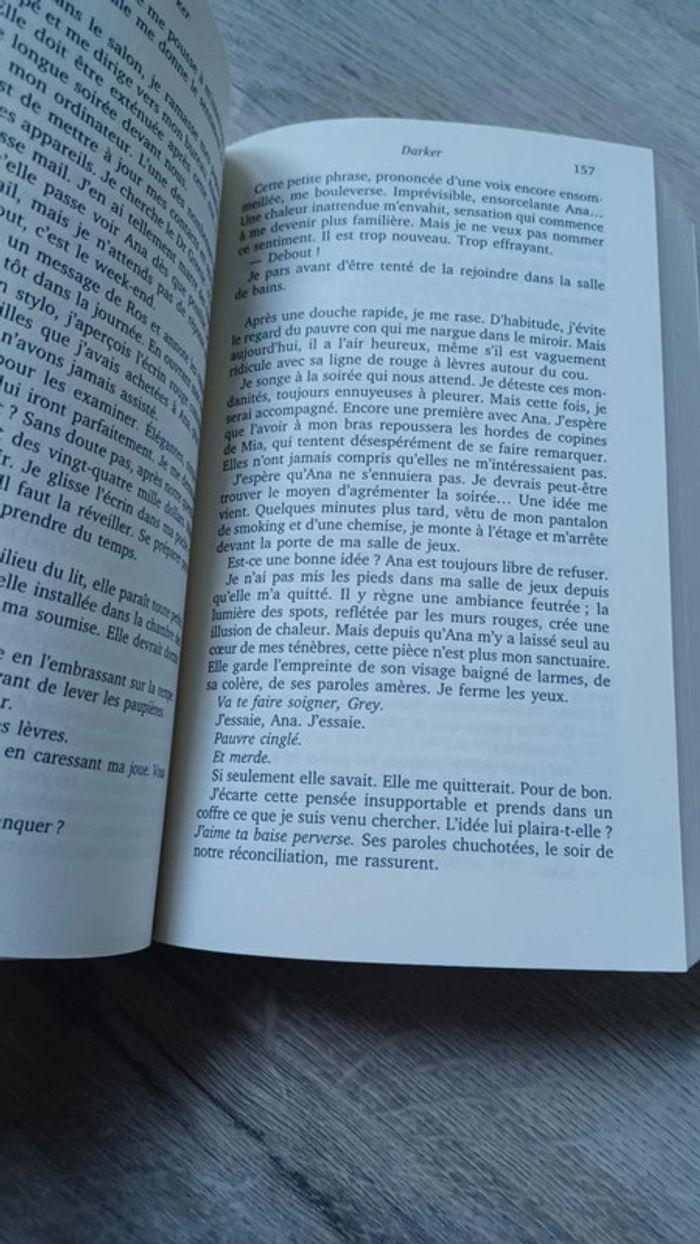 Livre 50 nuances de Grey - Darker - photo numéro 3