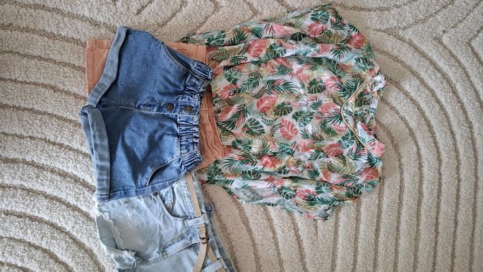 Gros lot de 30 vetementsMagnifique lot de vêtements marque / taille 3 ans - photo numéro 6