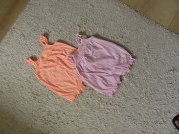 Lot de 2 combishorts 4-6 mois