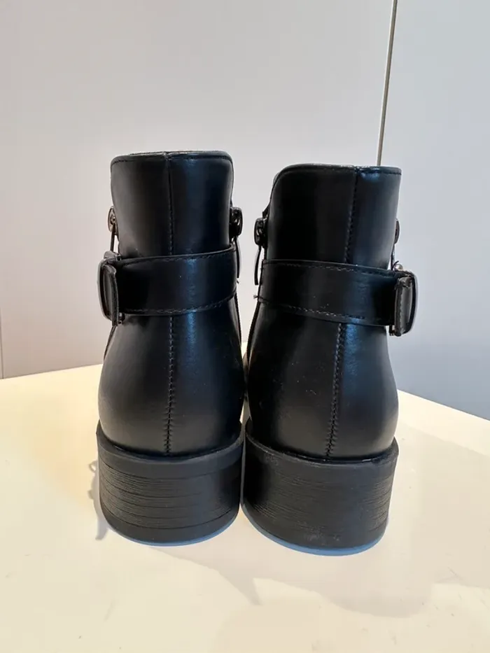 Bottines noires similicuir - photo numéro 4