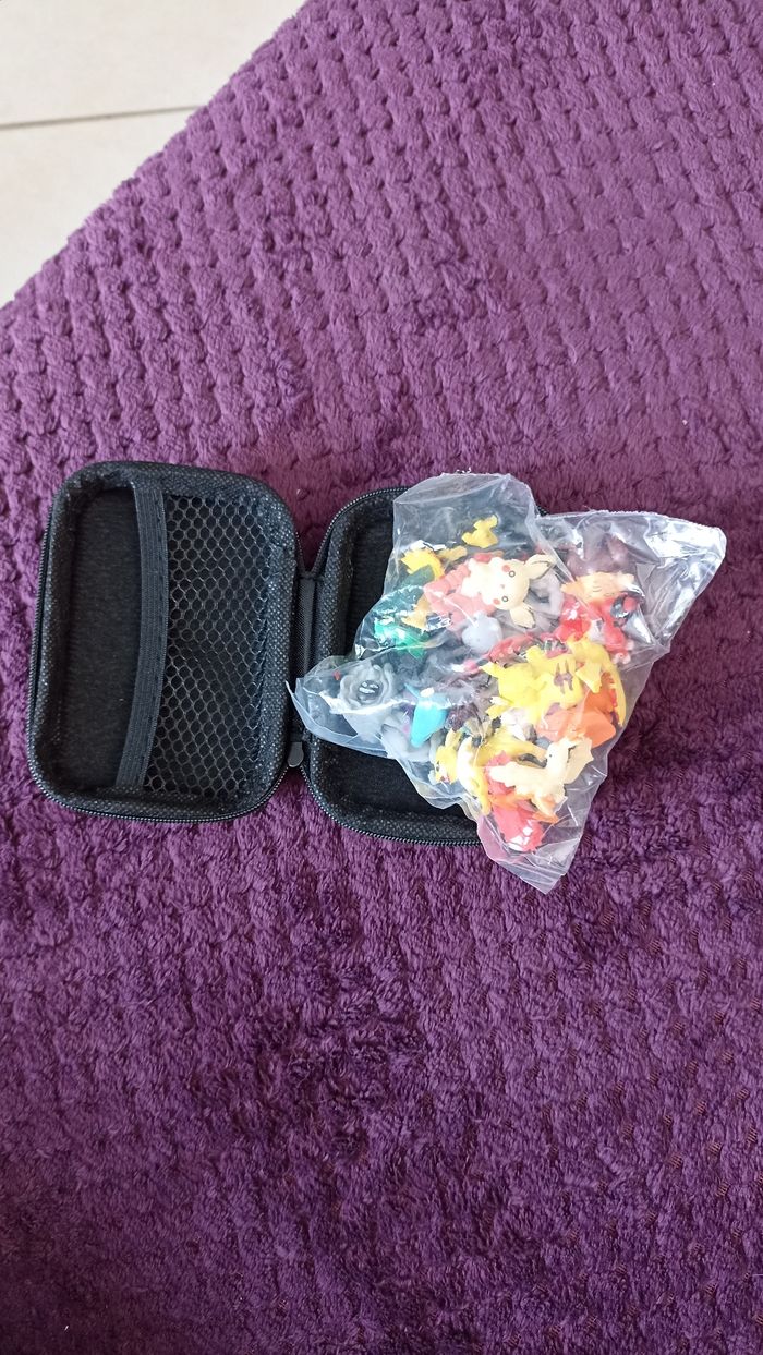 Pochette pokémon Figurines - photo numéro 3