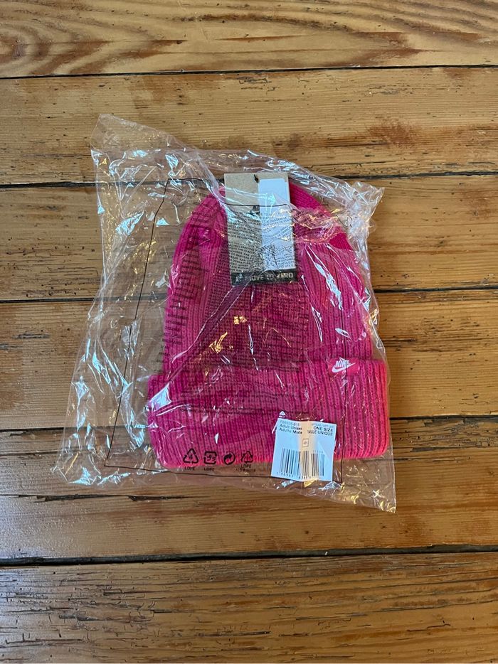 Bonnet Nike rose - photo numéro 5