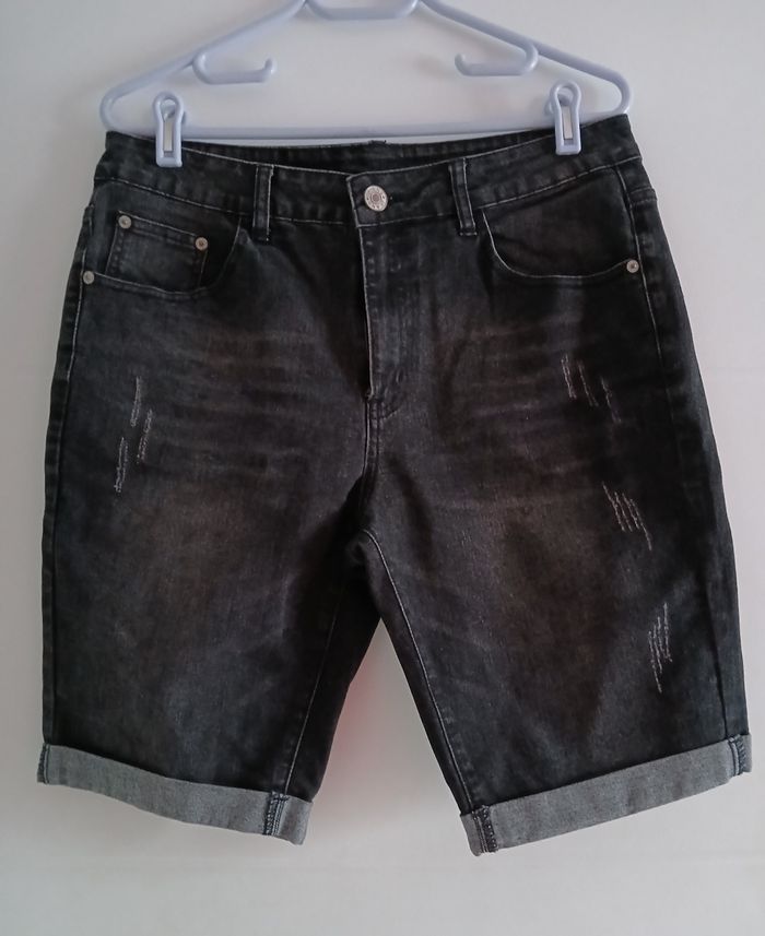 Bermuda Shein
T 44
