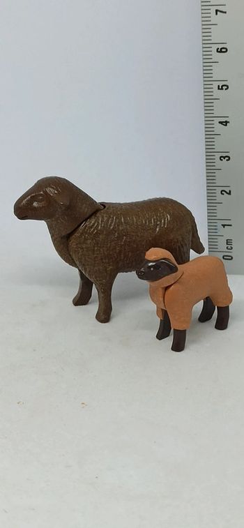 Mouton marron avec agneau playmobil