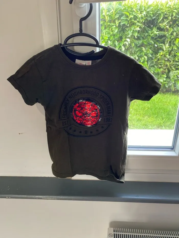 TEE shirt spider man