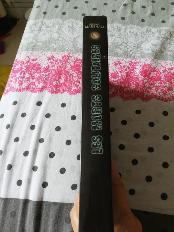 Les morts solitaires - photo numéro 3