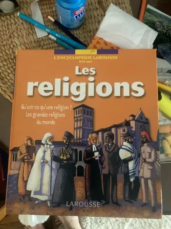 Livre les religions Larousse