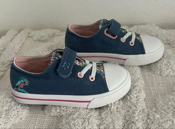 Chaussures bleues pour fille taille 27 - photo numéro 2