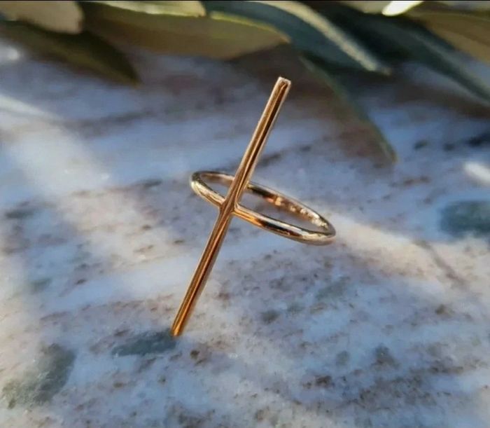Bague barre tige croix plaqué or taille 56 neuve