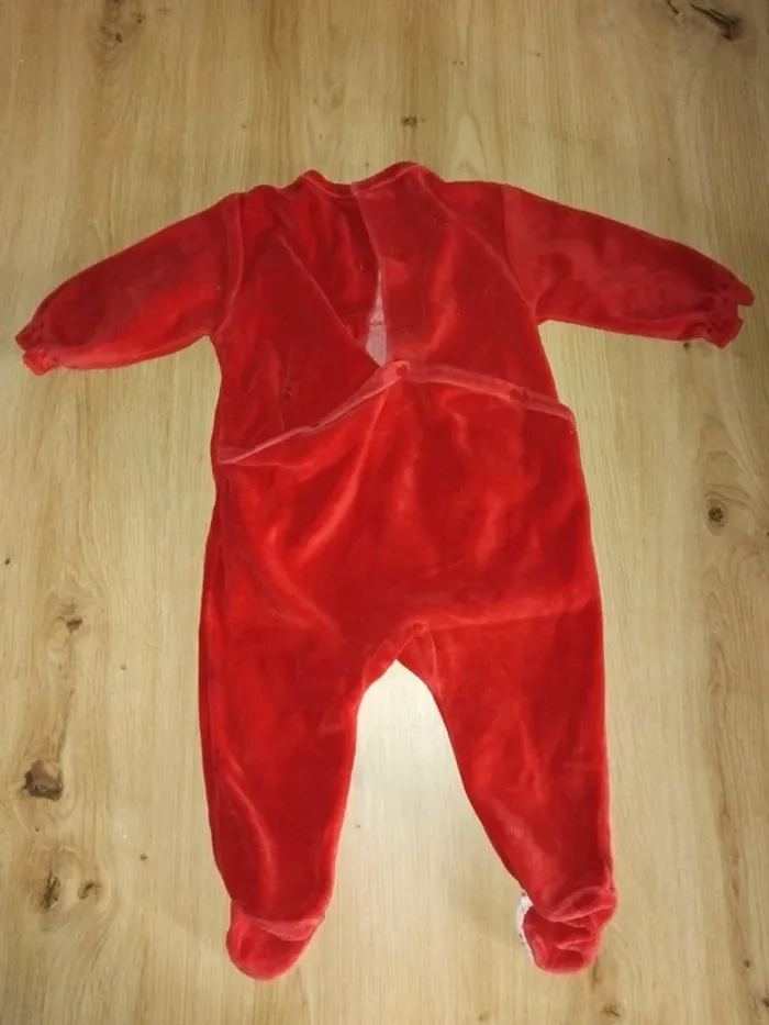 Lots 2 pyjamas fille velours taille 6 mois - photo numéro 4