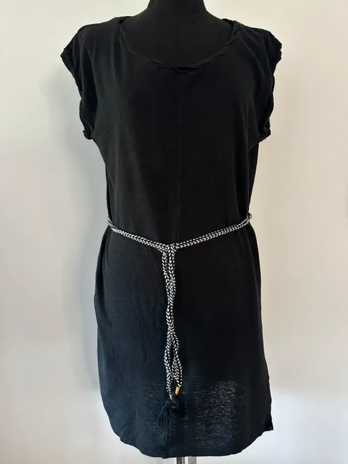 Robe noire légère Deeluxe