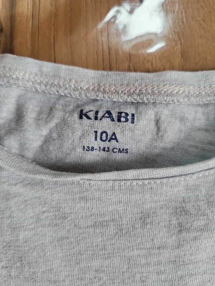 Tee-shirt gris compliquée - photo numéro 3