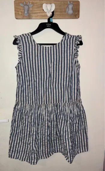 Robe à rayures et fil argenté, 10/12 ans, sans marque.
