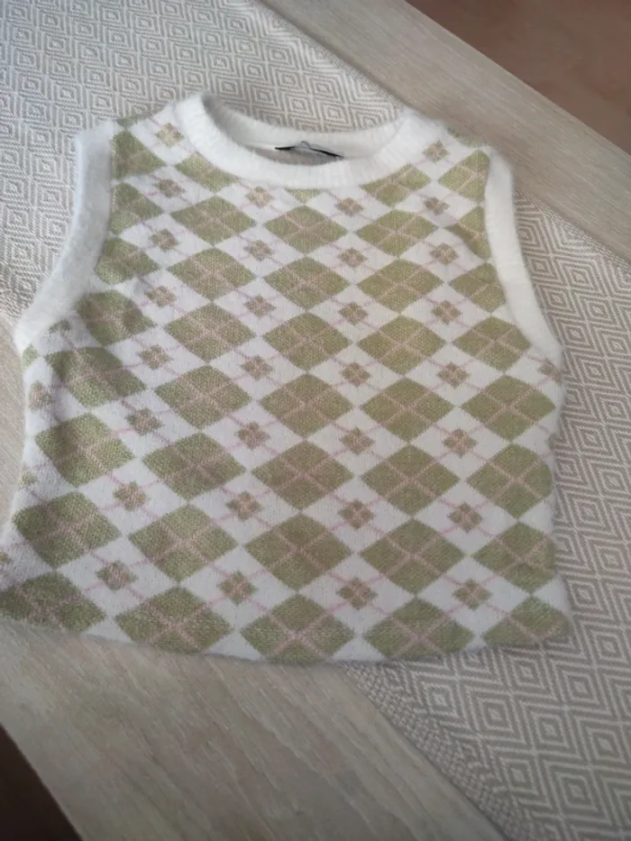 Pull sans manches carreaux Bershka 16 ans 36 S - photo numéro 2