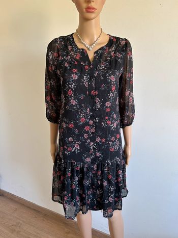 Robe noire et fleurie neuve LolaLiza taille 34 (valeur 56€)