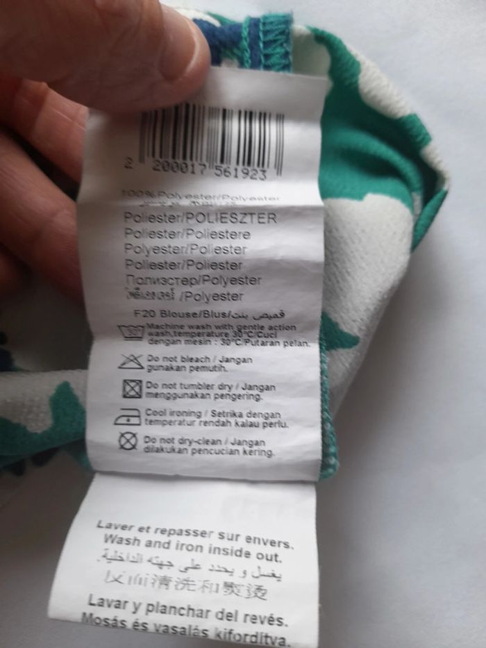 Très belle blouse manches courtes Taille 40 - photo numéro 5