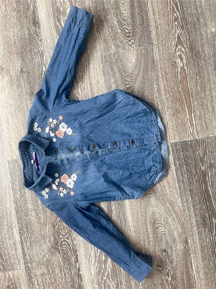Chemise en jeans à broderies 4 ans - photo numéro 2