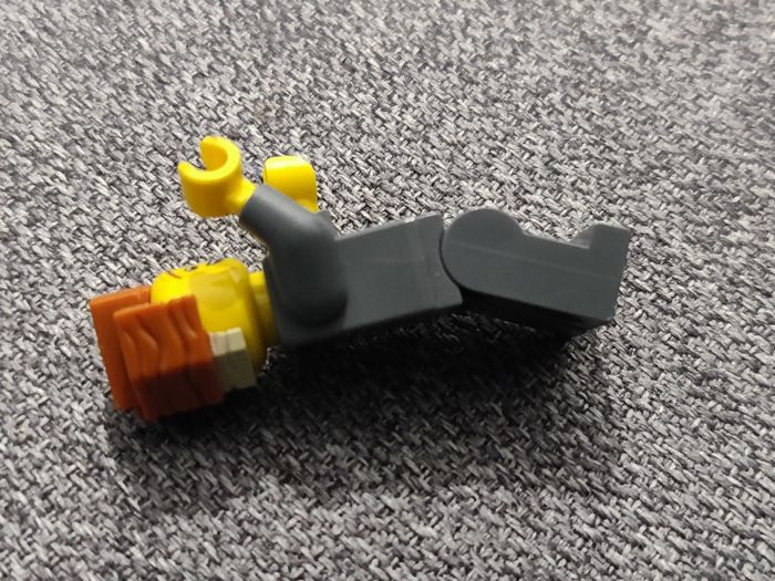 Minifig Lego President Business - Lego Movie - Vrai Lego - tête en partie effacée - photo numéro 5