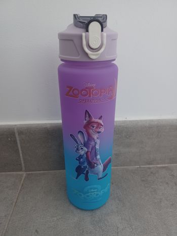 Gourde Disney Zootopie avec paille