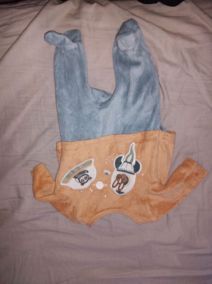 Lot pyjamas et bodies hiver - photo numéro 7